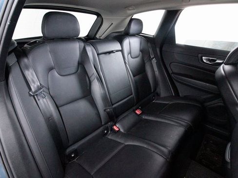 Certified 2023 Volvo XC60 B5 Plus w/ Protection Package Premier image 24