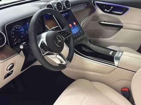 Used 2026 Mercedes-Benz GLC 300 4MATIC image 29