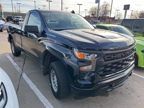 Used 2025 Chevrolet Silverado 1500 W/T w/ WT Value Package image 2