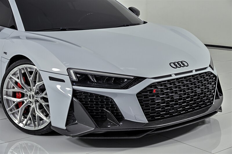 Used 2021 Audi R8 V10 RWD image 2