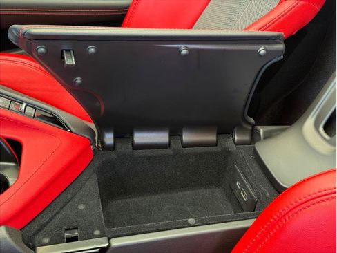 Used 2025 Chevrolet Corvette Stingray Preferred Cpe w/ 2LT RWD image 26
