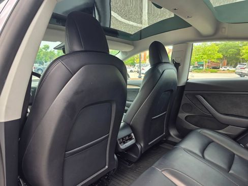 Used 2022 Tesla Model 3 Standard Range RWD image 24