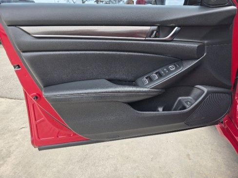 Used 2022 Honda Accord Sport image 32