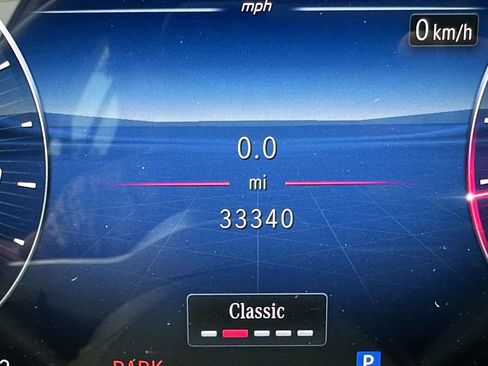 Used 2025 Mercedes-Benz C 300 4MATIC Sedan image 35
