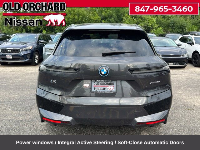 Used 2023 BMW iX xDrive50 w/ Premium Package AWD/4WD image 8