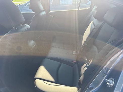 Used 2016 MAZDA MAZDA3 i Grand Touring FWD image 9