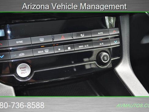 Used 2018 Jaguar F-PACE Premium AWD/4WD image 31