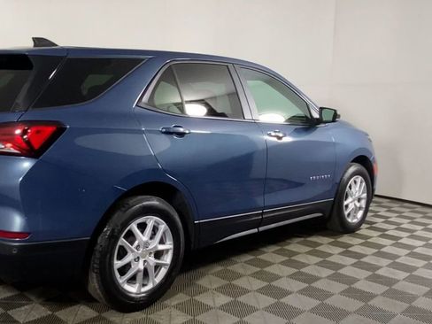 Used 2024 Chevrolet Equinox LS w/ LS Convenience Package image 12