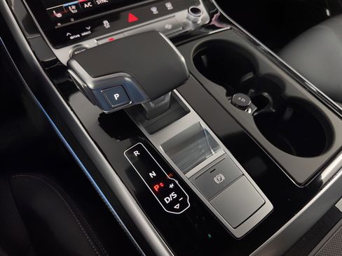 New 2026 Audi Q8 Premium Plus image 25