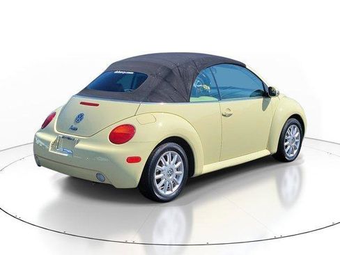 Used 2004 Volkswagen Beetle GLS FWD image 4