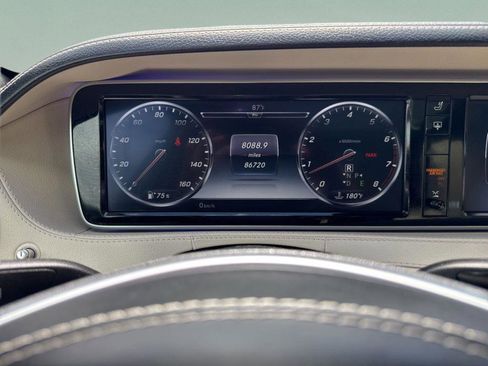Used 2017 Mercedes-Benz S 550 Sedan image 15