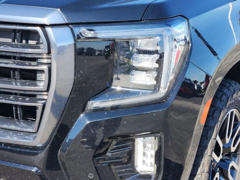Used 2022 GMC Yukon AT4 image 11