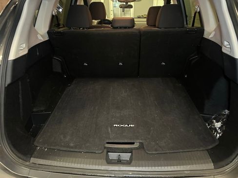 Used 2026 Nissan Rogue SV image 18