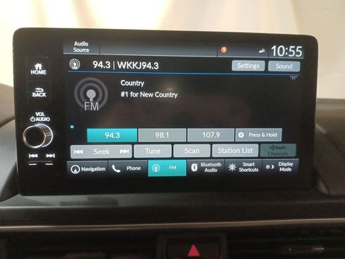 Certified 2025 Honda Pilot Touring image 12