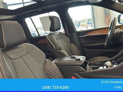 Used 2024 Jeep Grand Cherokee Summit AWD/4WD image 48