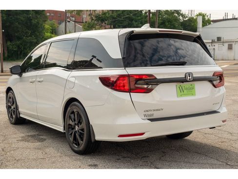 Used 2023 Honda Odyssey Sport image 6