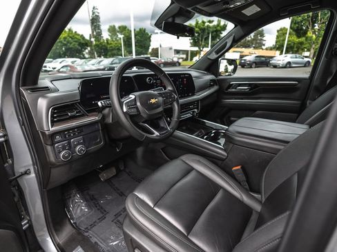Used 2025 Chevrolet Tahoe LT AWD/4WD image 19