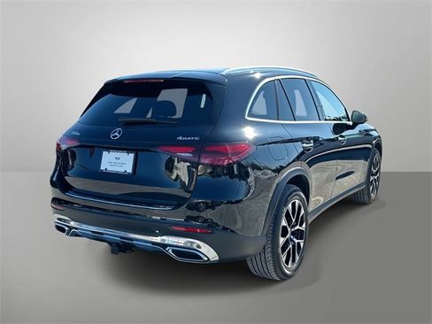 Used 2025 Mercedes-Benz GLC 350e 4MATIC image 26