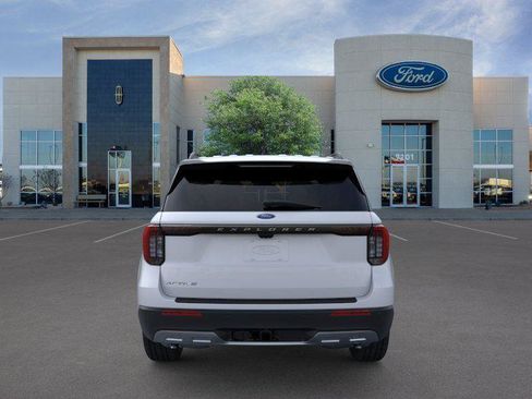New 2026 Ford Explorer Active w/ Active Comfort Package RWD image 5