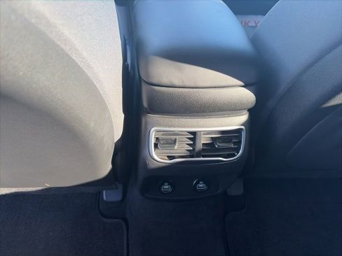 Used 2021 Hyundai Santa Fe SEL image 13