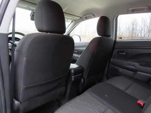 Used 2021 Mitsubishi Outlander Sport ES image 19