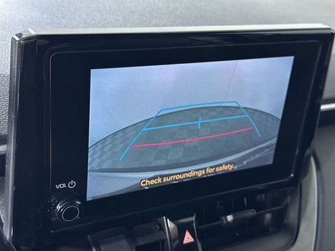 Used 2024 Toyota Corolla Cross LE FWD image 15