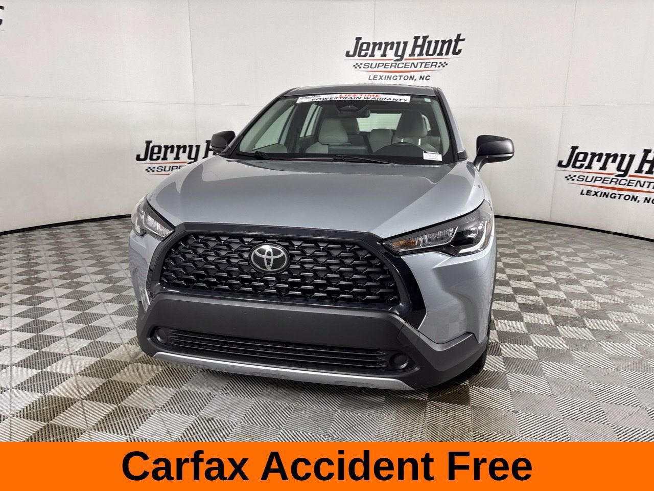 Used 2025 Toyota Corolla Cross L FWD image 3