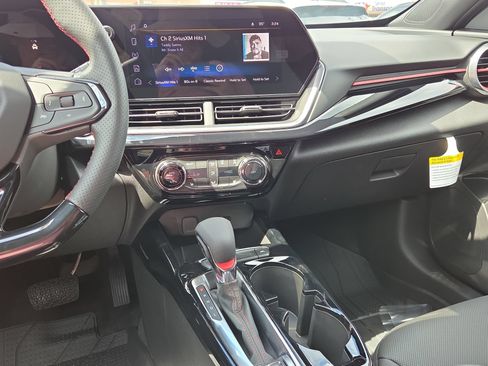 New 2026 Chevrolet Trax RS w/ Driver Confidence Package FWD image 24