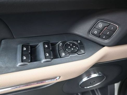Used 2022 Ford Expedition Limited AWD/4WD image 11