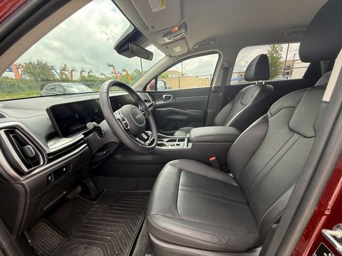 Used 2024 Kia Sorento S FWD image 12