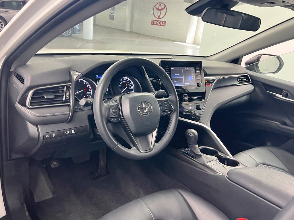 Used 2024 Toyota Camry SE FWD image 9