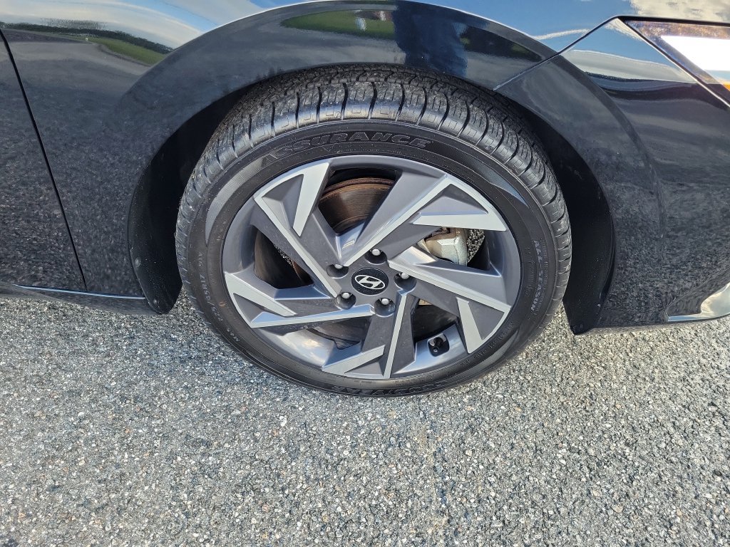 Used 2025 Hyundai Elantra SEL FWD image 7
