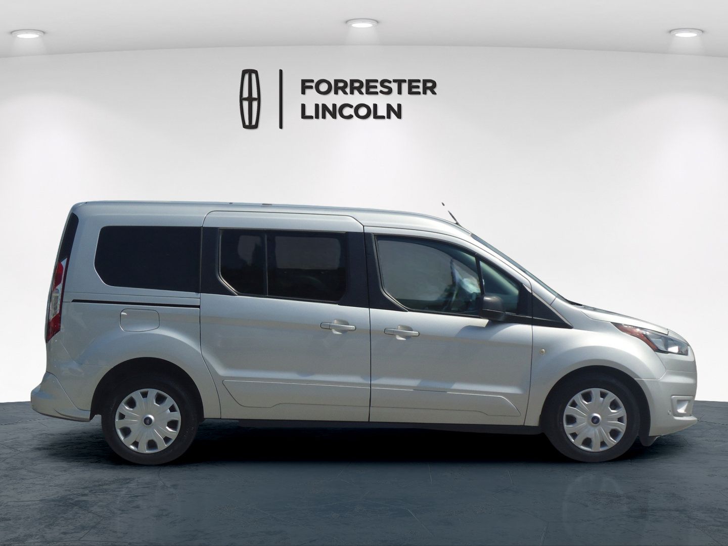 Used 2022 Ford Transit Connect XLT FWD image 2