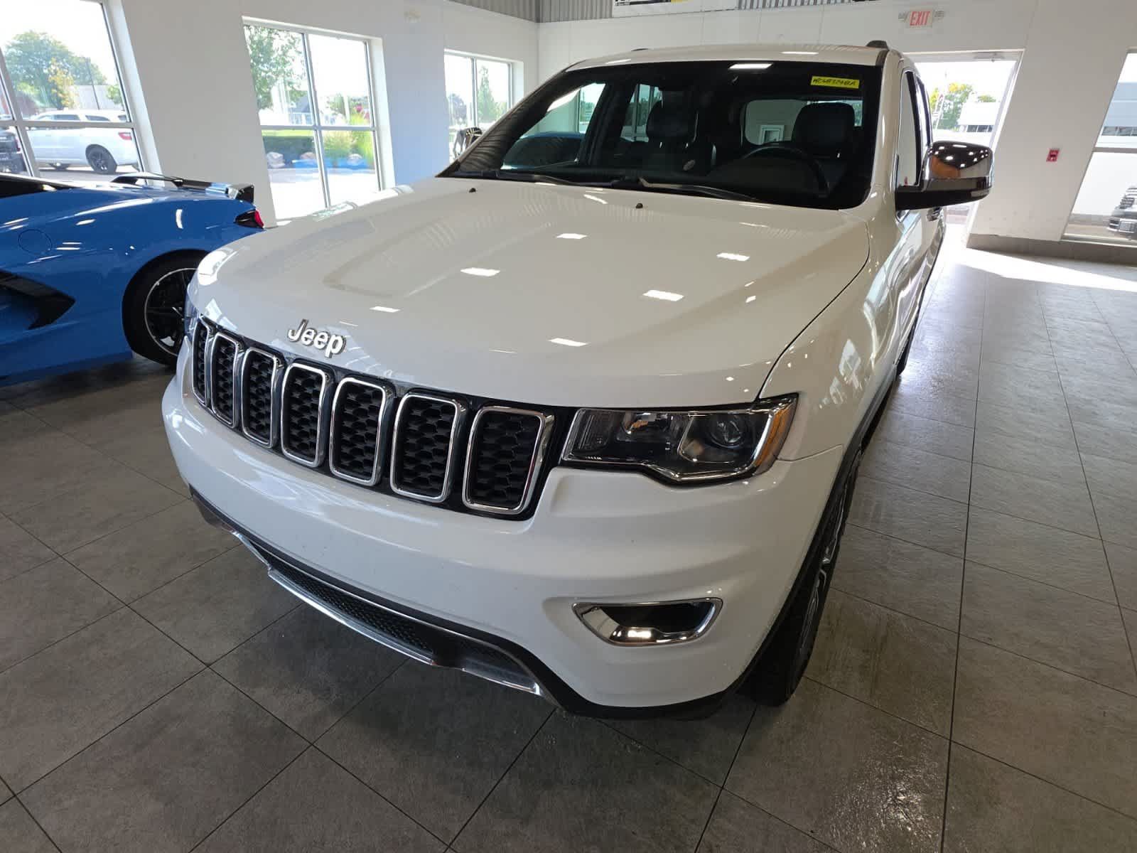 Used 2019 Jeep Grand Cherokee Limited AWD/4WD image 1