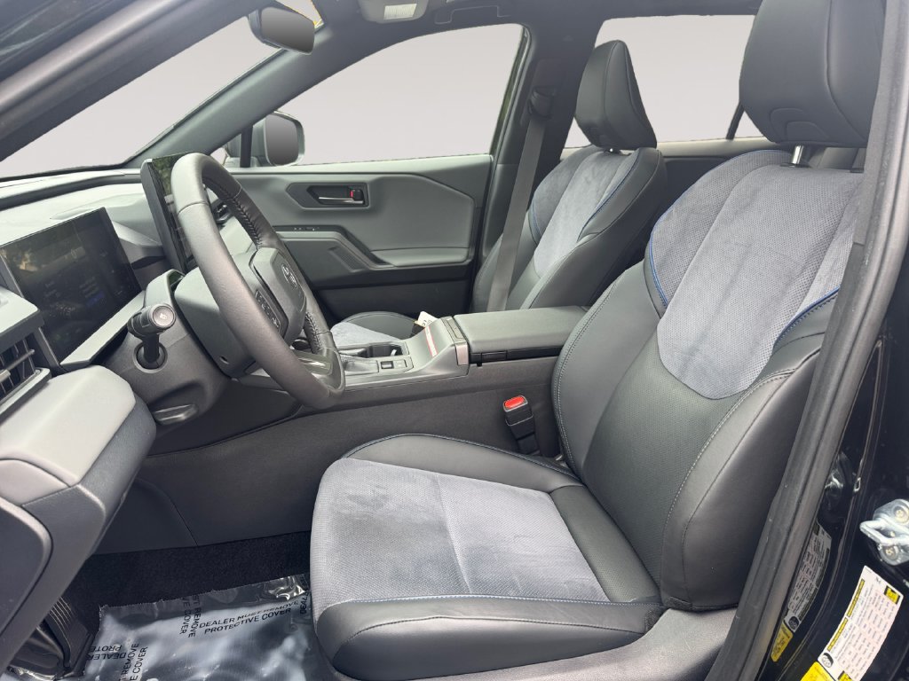 Used 2026 Toyota RAV4 XSE w/ Weather Package AWD/4WD image 9
