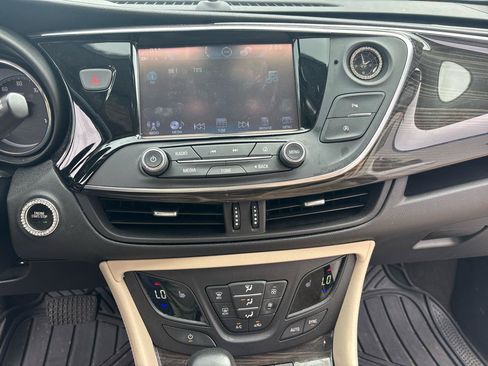 Used 2019 Buick Envision Essence FWD image 16