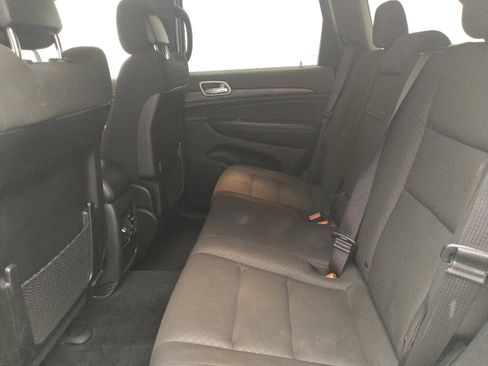 Used 2021 Jeep Grand Cherokee Laredo AWD/4WD image 18