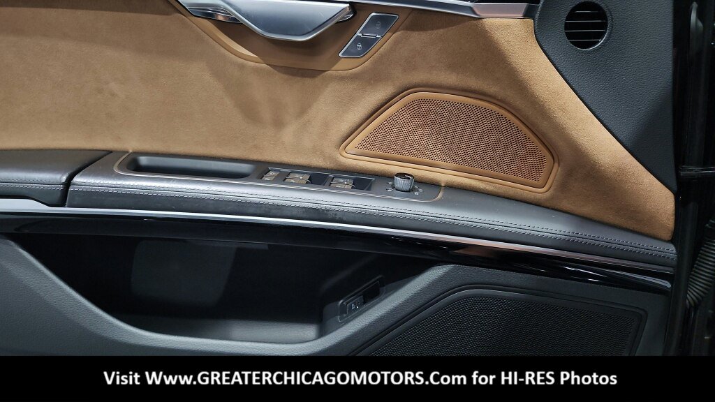 Used 2020 Audi S8 L w/ S8 Executive Package AWD/4WD image 35