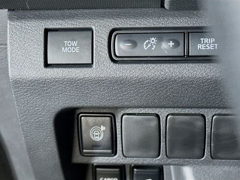 Used 2022 Nissan Frontier S w/ Technology Package image 17