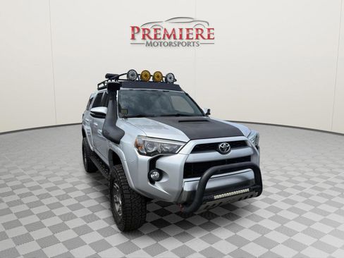Used 2018 Toyota 4Runner TRD Off-Road Premium w/ TRD Performance Package image 12