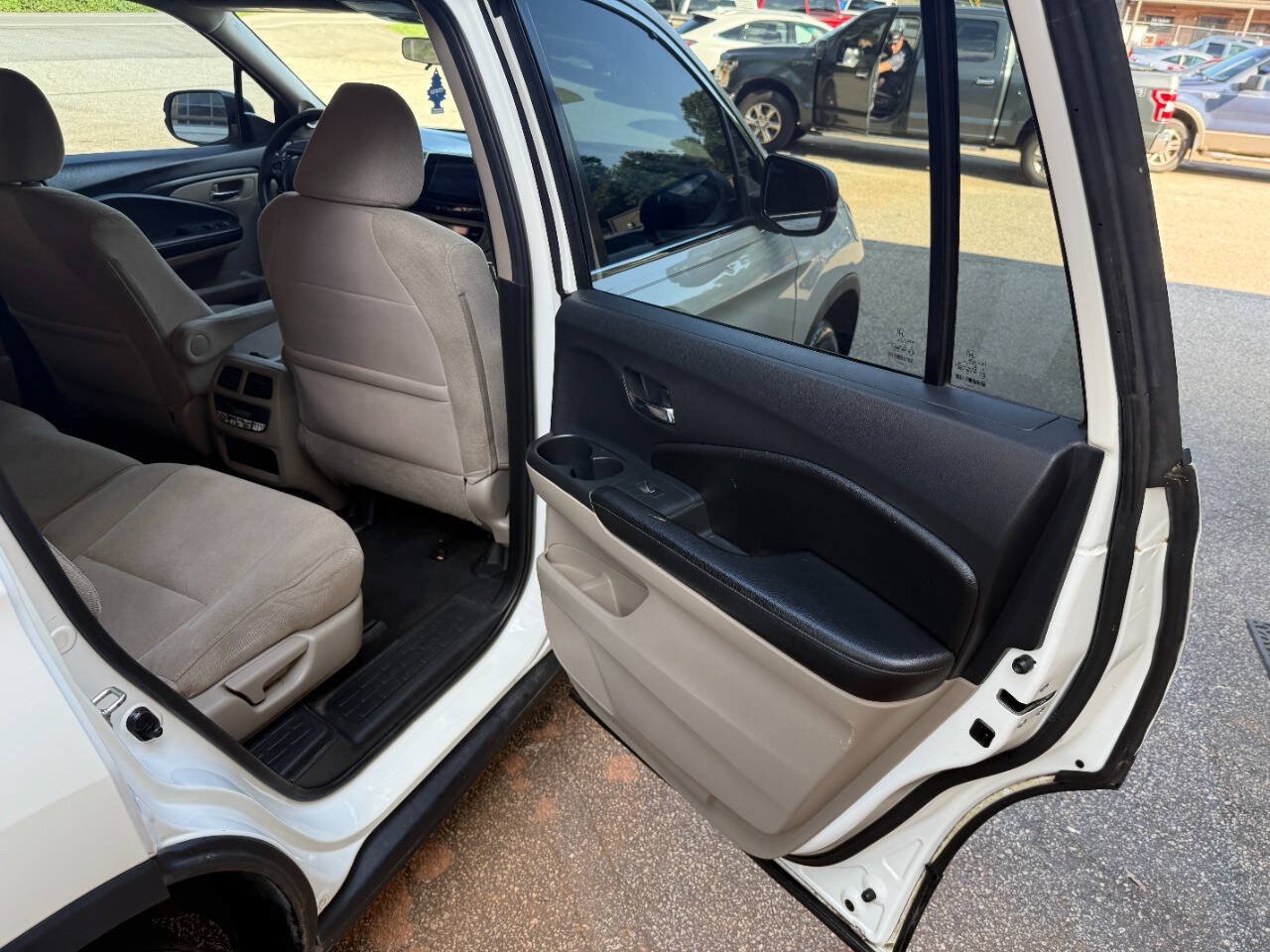 Used 2017 Honda Pilot EX image 17
