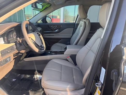 Certified 2022 Lincoln Corsair AWD w/ Equipment Group 101A image 12