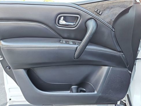 Used 2023 INFINITI QX80 Luxe w/ Cargo Package RWD image 27