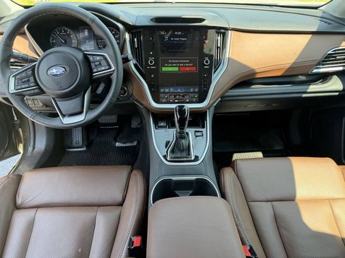 Used 2025 Subaru Outback Touring XT AWD/4WD image 11