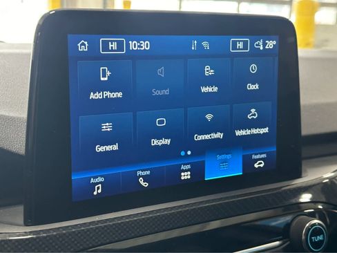 New 2025 Ford Escape ST-Line w/ Cold Weather Package AWD/4WD image 27