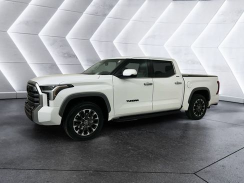 Used 2023 Toyota Tundra Limited w/ Power Package AWD/4WD image 3