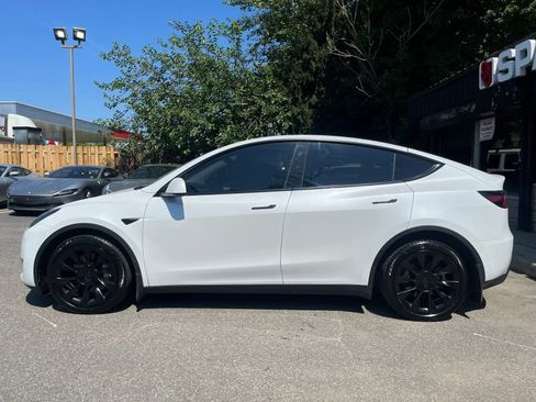Used 2023 Tesla Model Y Long Range AWD/4WD image 4