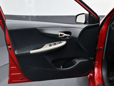 Used 2012 Toyota Corolla S FWD image 18