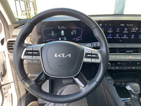 Certified 2024 Kia Telluride EX w/ EX Captain's Chair Package image 21