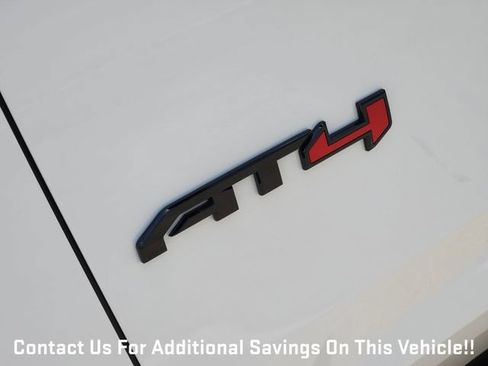 New 2026 GMC Yukon AT4 AWD/4WD image 8